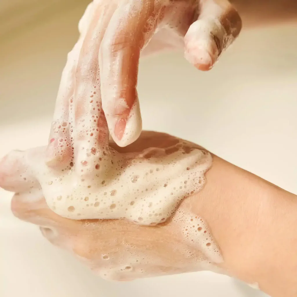 SKIN1004 Madagascar Centella Ampoule Foam Cleanser 125ml - Image 4